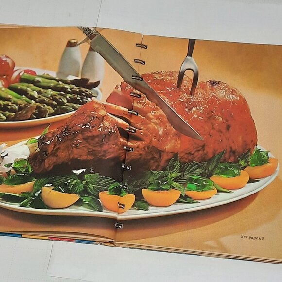 Betty Crocker’s Cooking Calendar, 1st Ed, 1st Printing, 1962 Vintage Cookbook - Picture 5 of 12